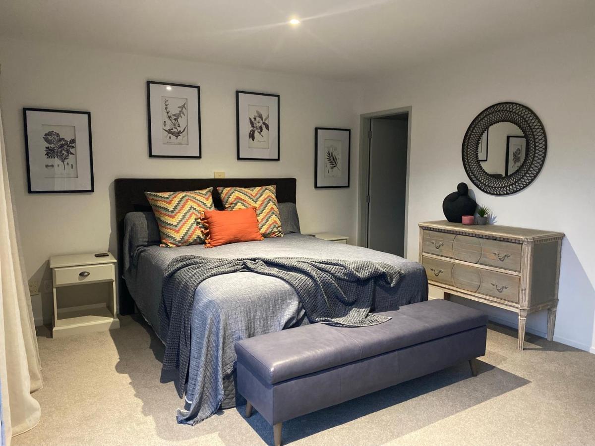 Modern Beach Apartment With Pool & Location Mount Maunganui Eksteriør billede