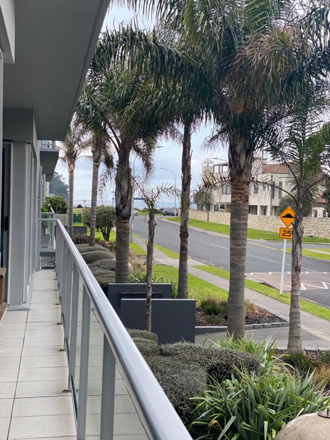 Modern Beach Apartment With Pool & Location Mount Maunganui Eksteriør billede